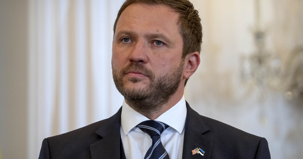 Всички страни членки на НАТО да отделят по 0,25 на