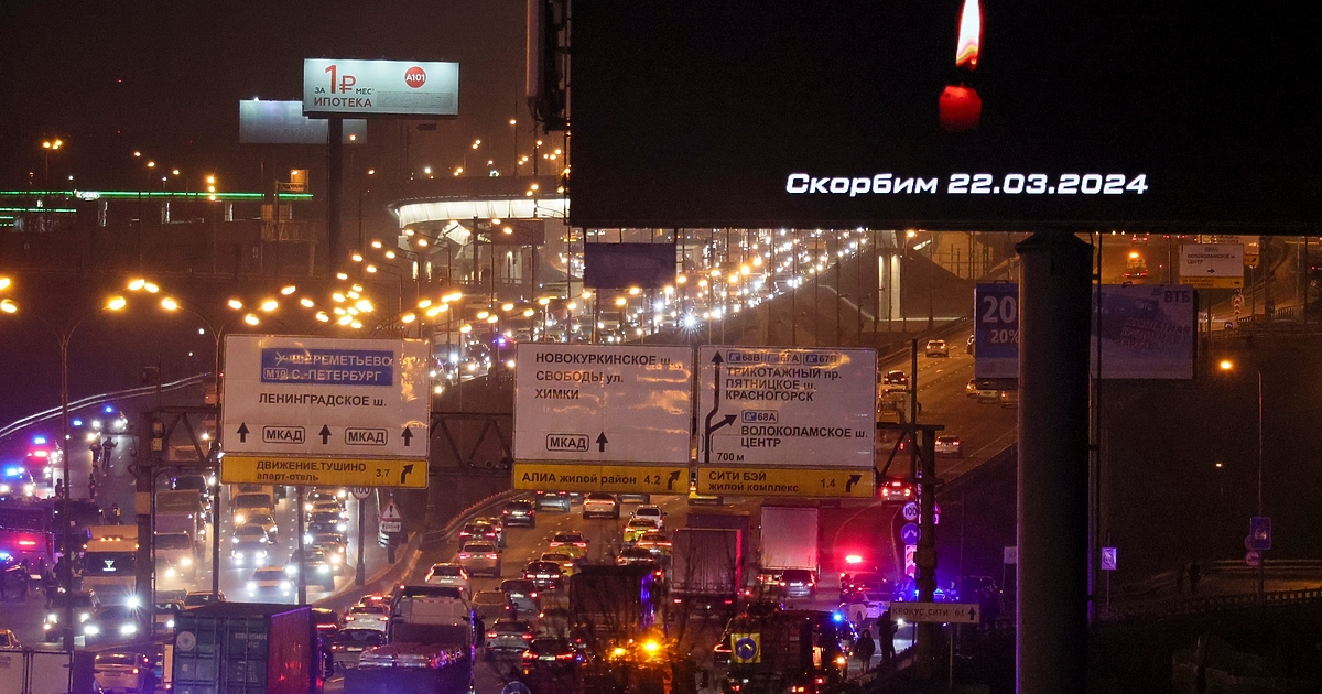 Виктор Ерофеев е сред най-известните съвременни руски писатели, литературовед, радио-