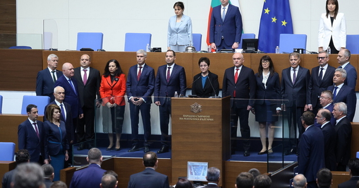 Първият ден на служебното правителство на Димитър Главчев започна с