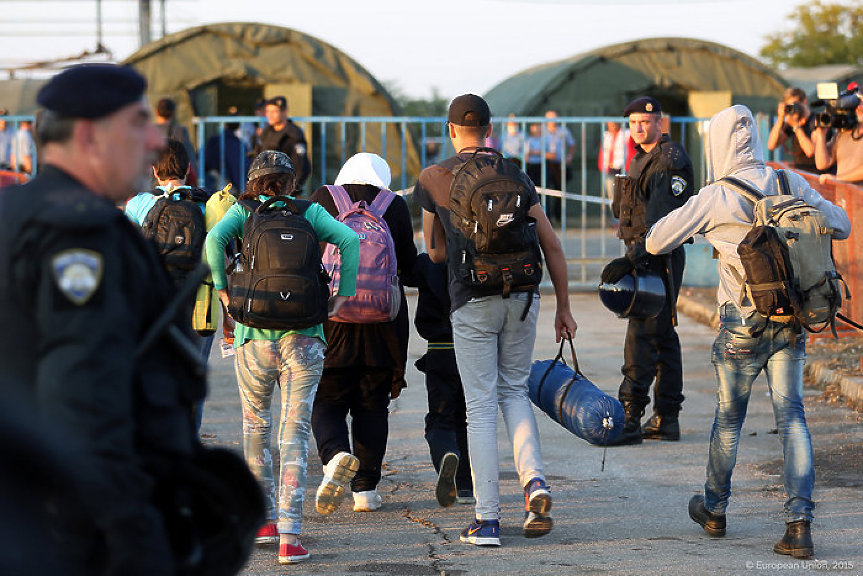 По-бързо разглеждане на молби за убежище и връщане на мигранти в ЕС