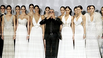 Прочутият италиански моден дизайнер Роберто Кавали почина на 83 годишна възраст в дома