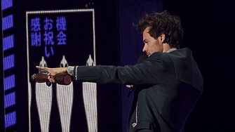 Жена преследваща певеца и актьор Хари Стайлс влезе в затвора