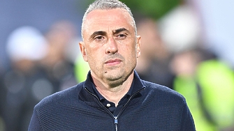 Румънският  Университатя Крайова уволни българския си треньор Ивайло Петев съобщиха медиите