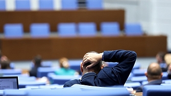 Депутатите отложиха с една година либерализацията на пазара на електроенергия