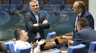 Продължаваме промяната Демократична България внася искане за насрочване на