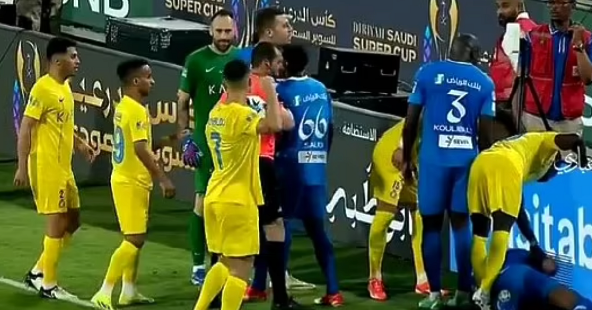 Кристиано Роналдо предизвика грозни сцени и получи червен картон на