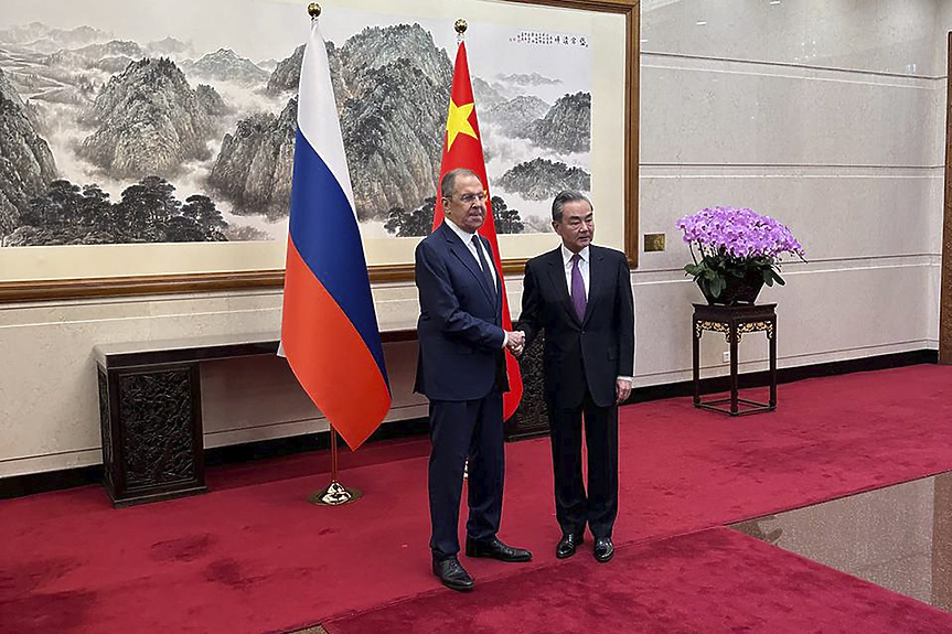 Китай: Искаме да засилим стратегическото си сътрудничество с Русия