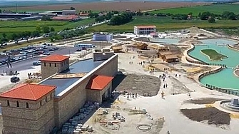 Три партии ще се борят за второто място на предстоящия