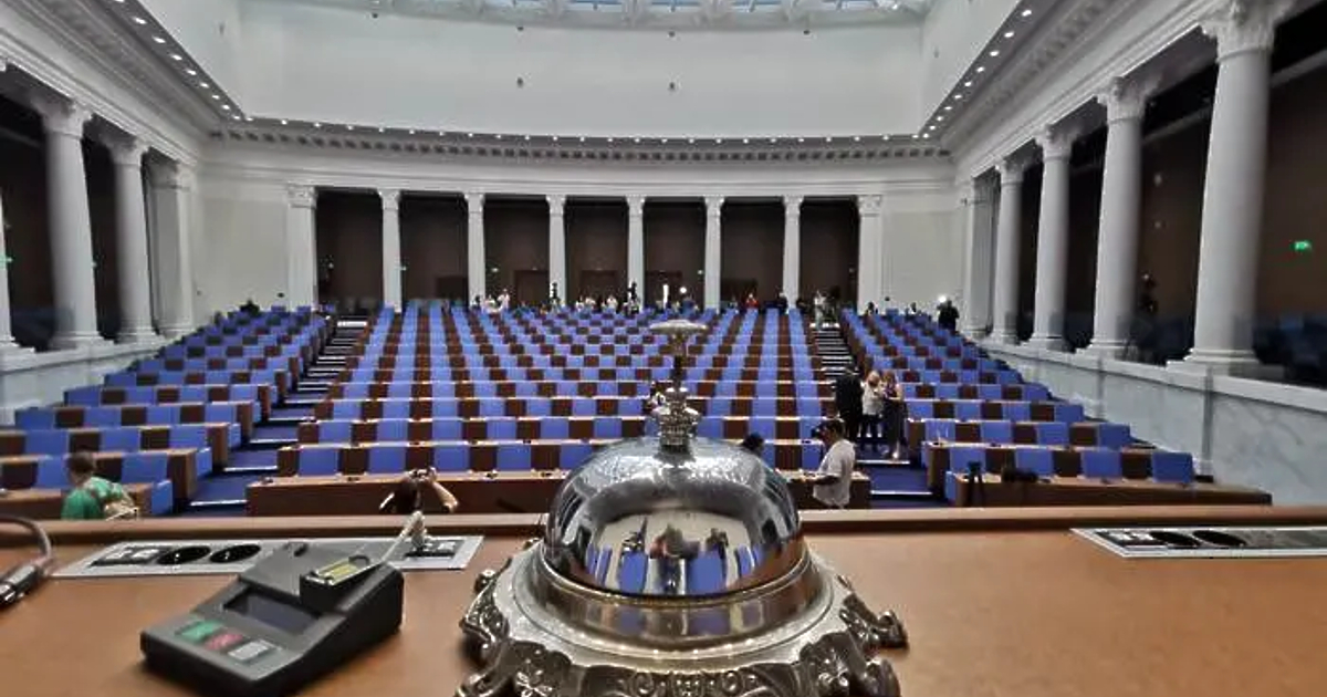 Няма кворум, няма да имаме заседание, обяви две минути преди