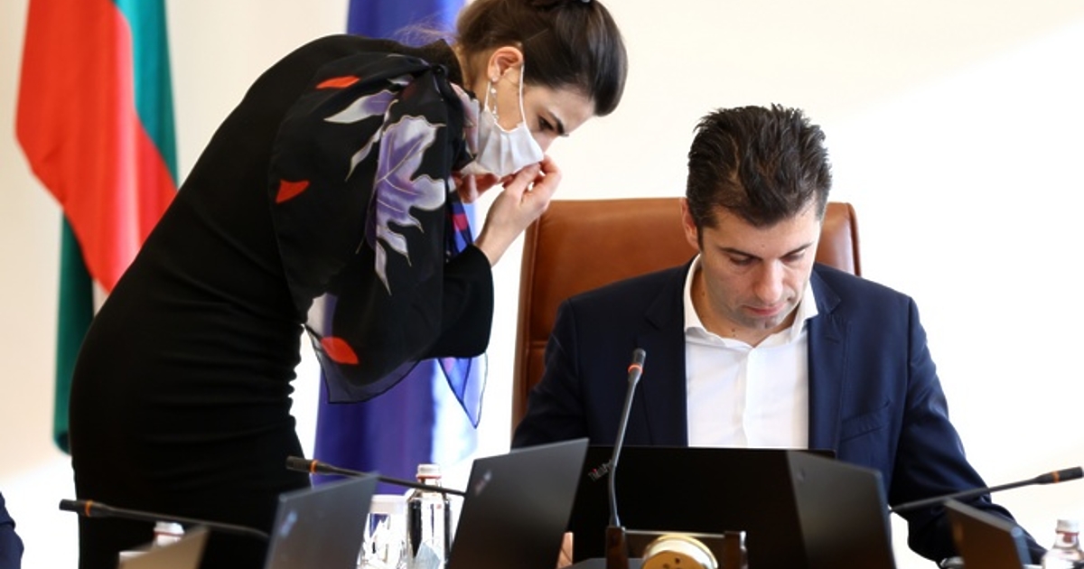 Нюзфийдът днес е ясен: който никога не е боднал един