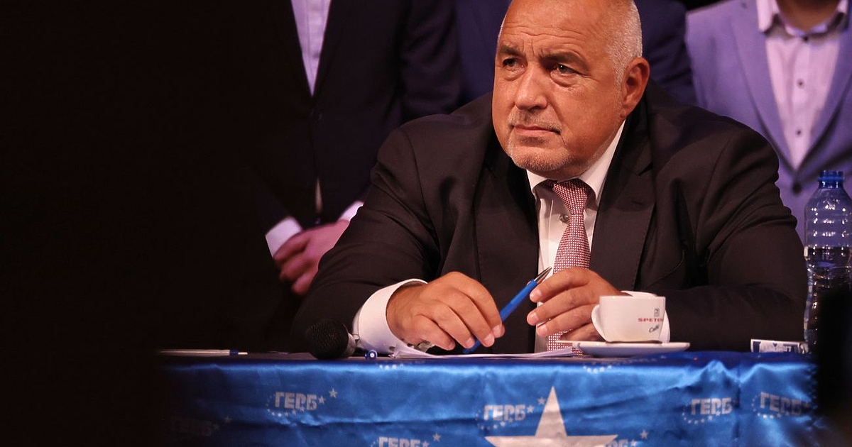 Дори ГЕРБ расте по-бавно от външния дълг на България. Ще