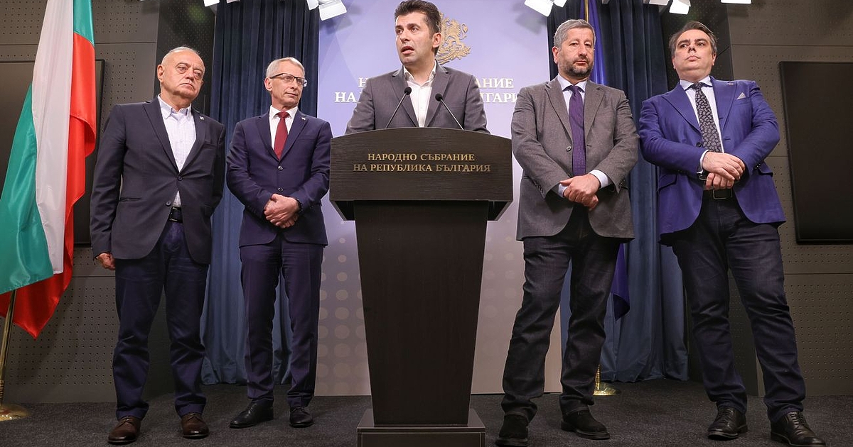 През последния месец управлението на ГЕРБ-ДПС и на техния служебен