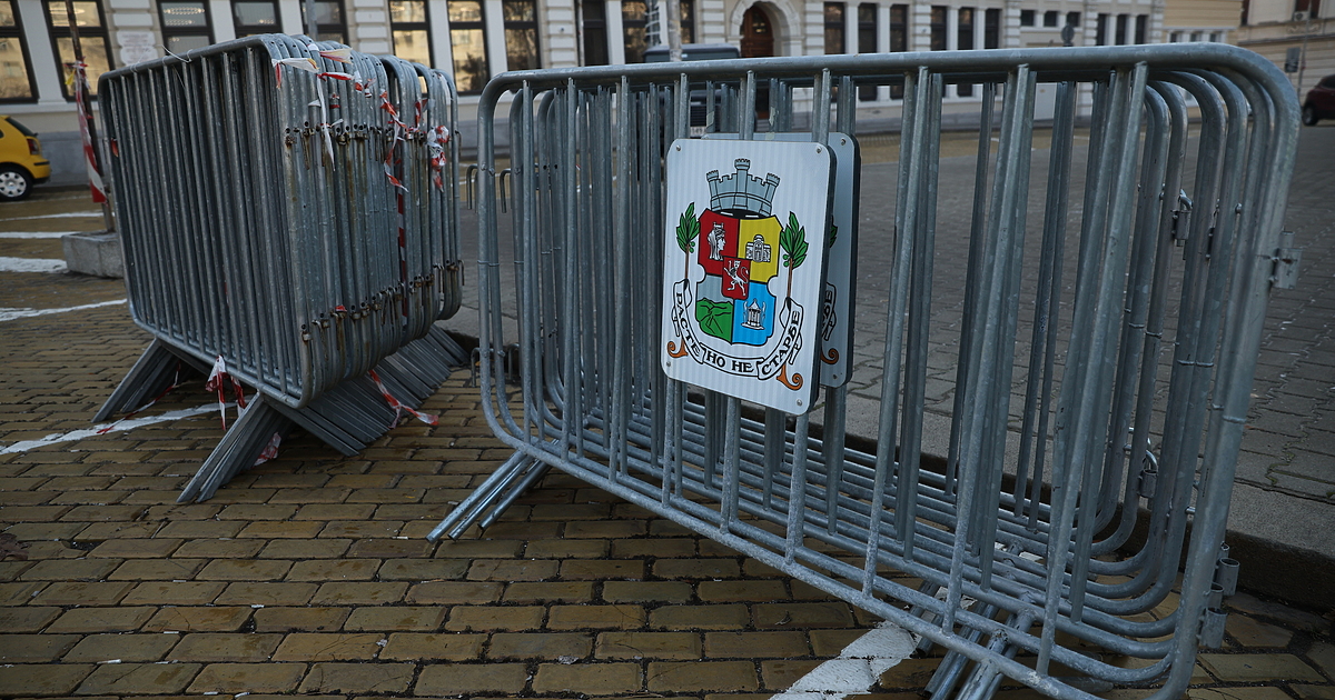 От днес до 6 май паркирането и престоят в центъра