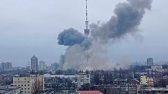 Анна Гин е журналистка и писателка живее в украинския град Харкив Тя