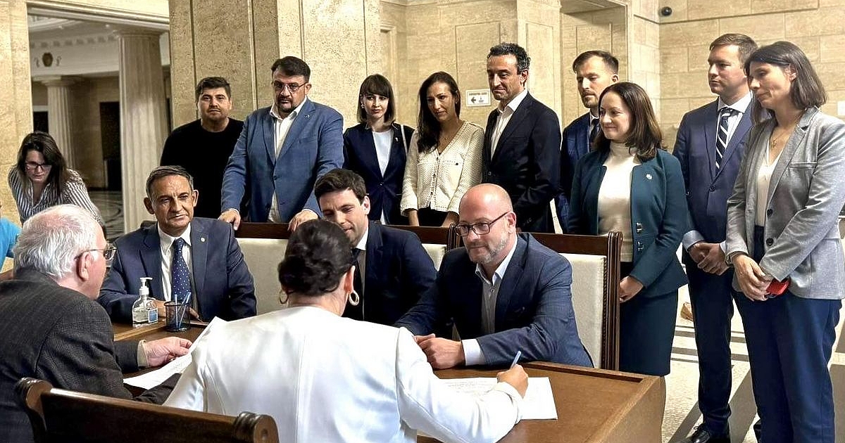 Продължаваме промяната – Демократична България“ (ПП-ДБ) определи водачите на листи