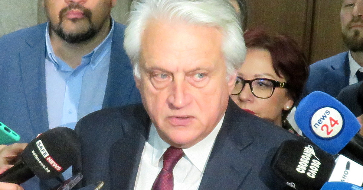 Депутатът от ПП-ДБ и бивш вътрешен министър Бойко Рашков е