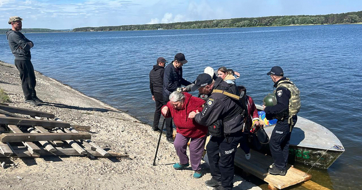 Стотици хора бяха евакуирани от районите на Харковска област, които