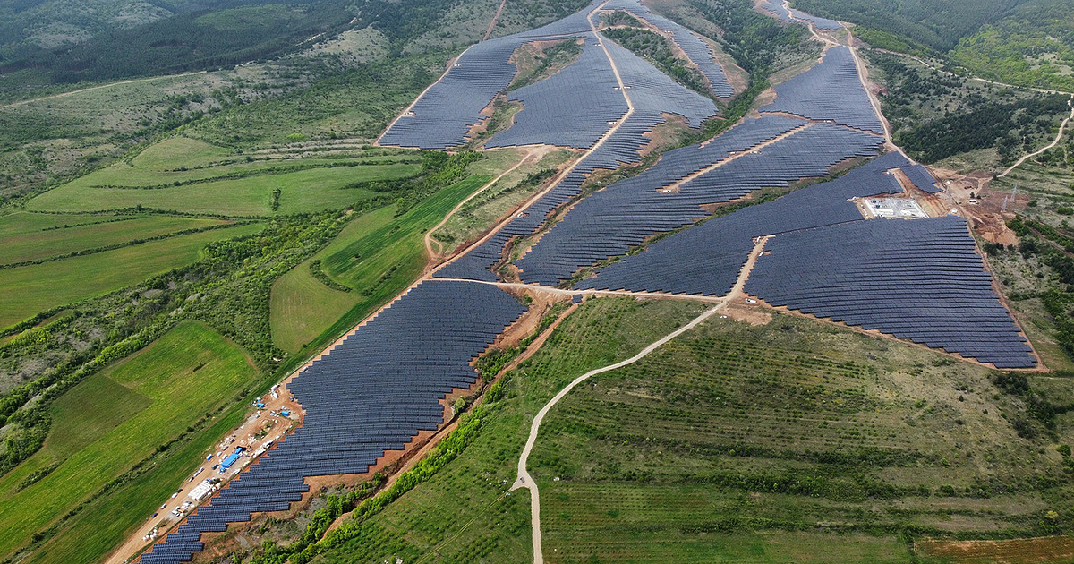 Производството на електроенергия е едновременно едно от големите предизвикателства за
