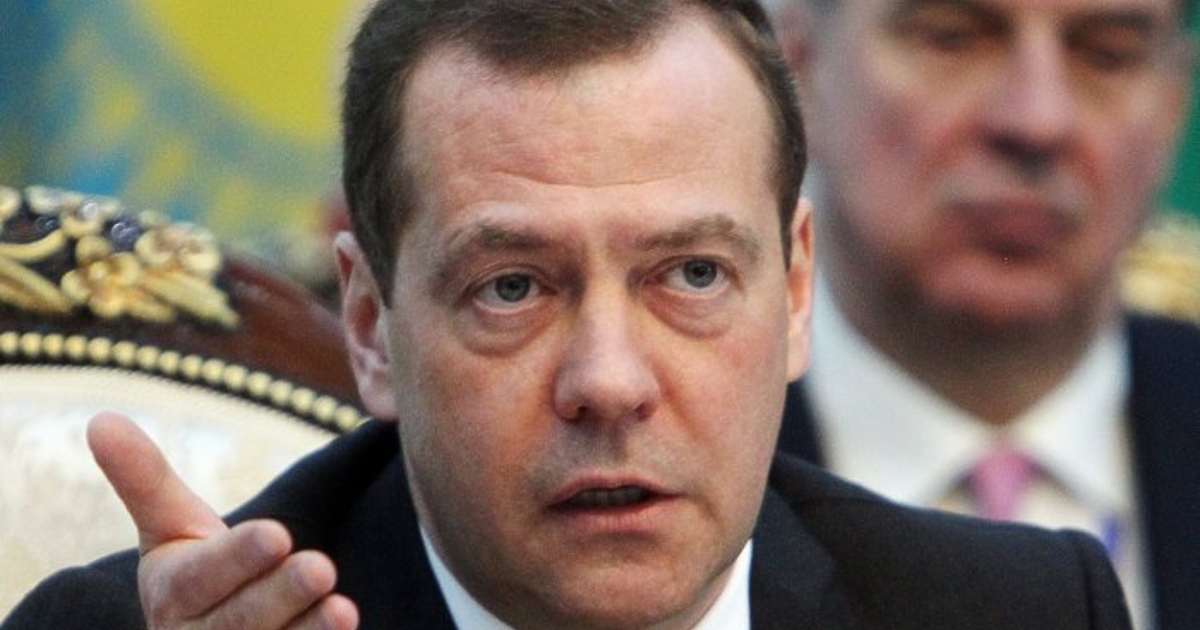 Бившият руски президент Дмитрий Медведев заплаши Полша с перспективата за