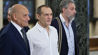 По предложение на самата прокуратура голямото дело срещу Васил Божков