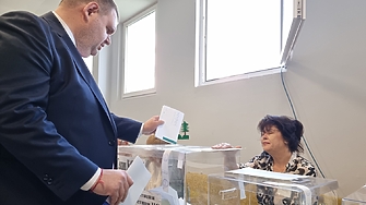 ПП ДБ се свива до първа политическа сила единствено и само