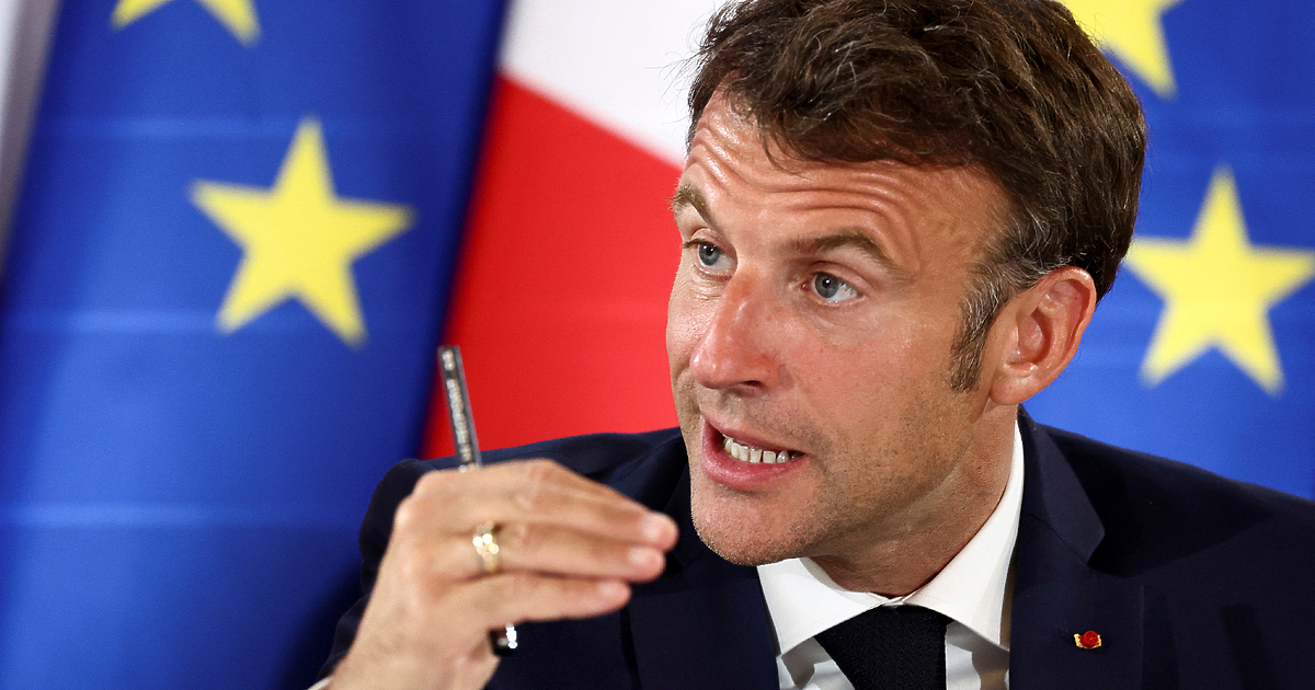 Френският президент Еманюел Макрон призова в сряда съперничещите си партии