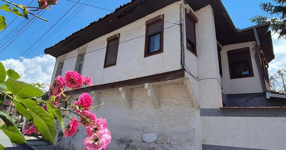 Фондация Манол Пейков и приятели е купила две трети от