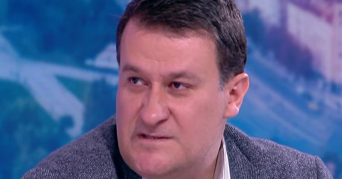 Доц. д-р Милен Любенов е политолог и преподавател в Софийския