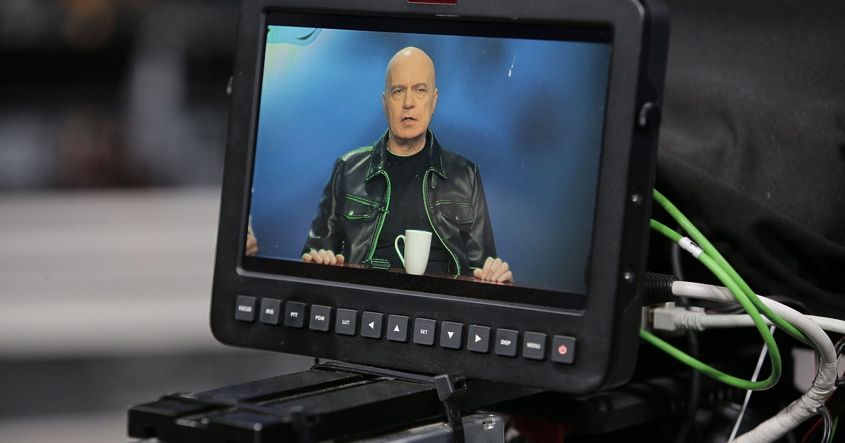 Лидерът на Има такъв народ Слави Трифонов е подал заявление,