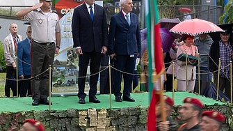 Президентът Румен Радев поиска младите хора в България да имат поне