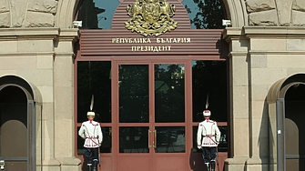 Държавният глава Румен Радев ще разговаря днес с представители на