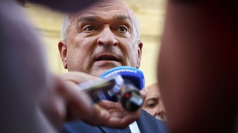 Служебният кабинет направи днес рокади в ръководството на службите които