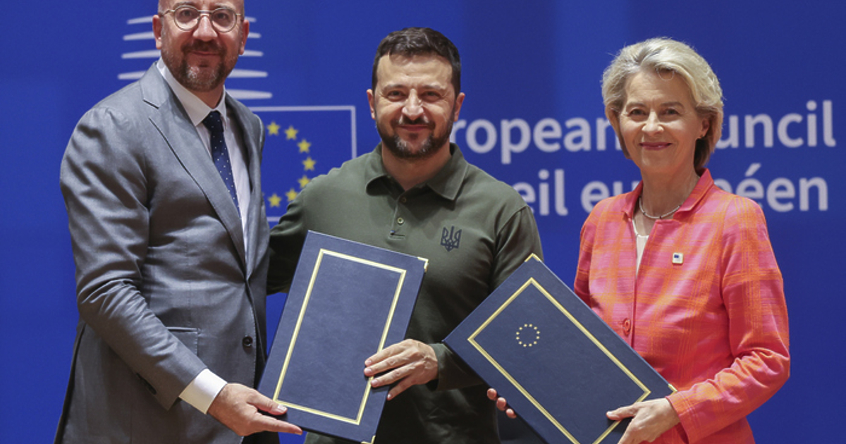 Украинският президент Володимир Зеленски ще обсъди провеждането на втора среща