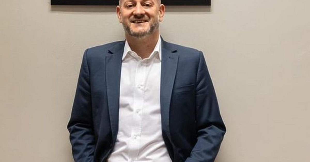 Нова десница не се гради с клишета от 90-те години.