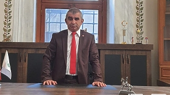 Ахмед Доган вече го няма Неговият период приключи Така Рафет Улутюрк