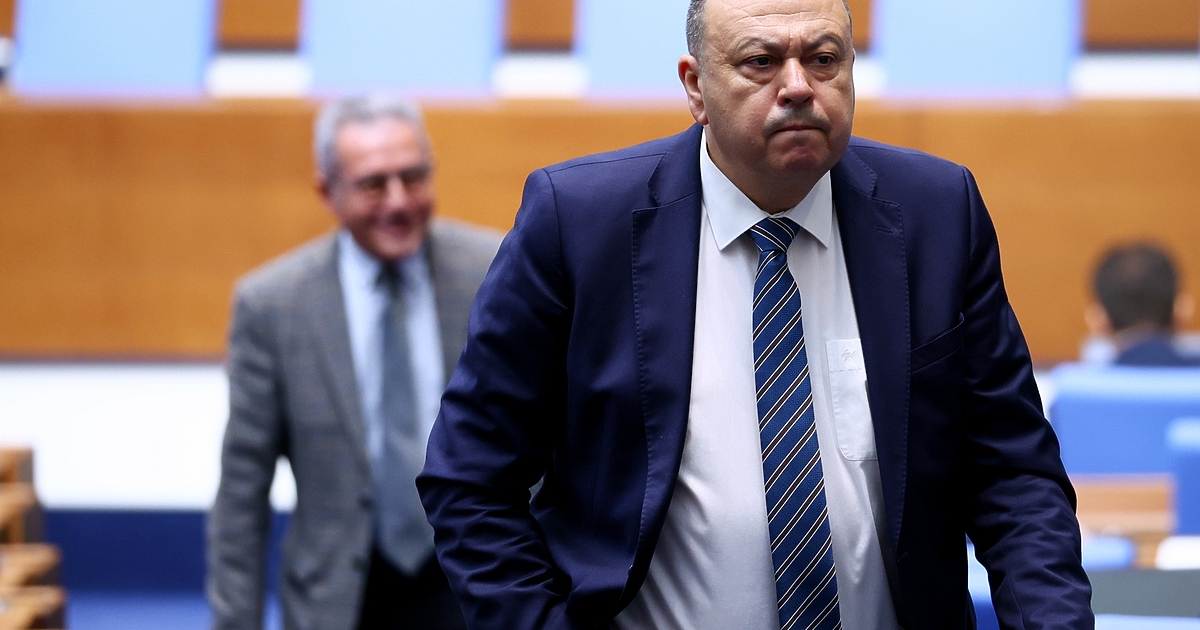 Председателят на ДПС Джевдет Чакъров завежда дело за обида и