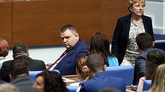 След вчерашната среща на Ахмед Доган с депутатите които го