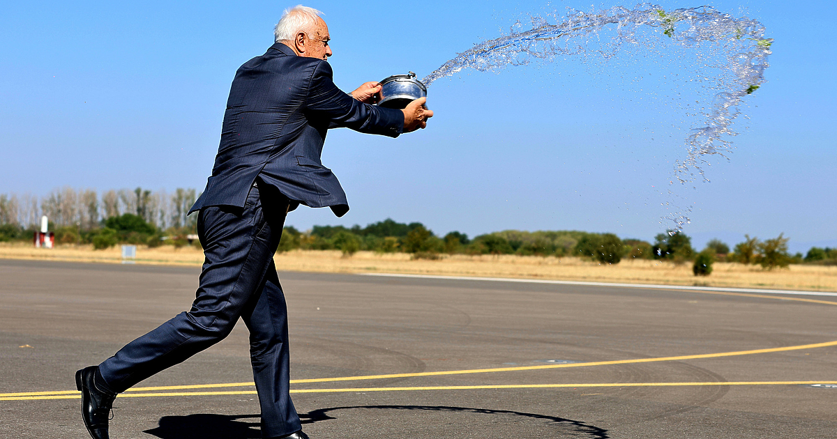 Смятам, че полосата на външен вид и допир изглежда добре.