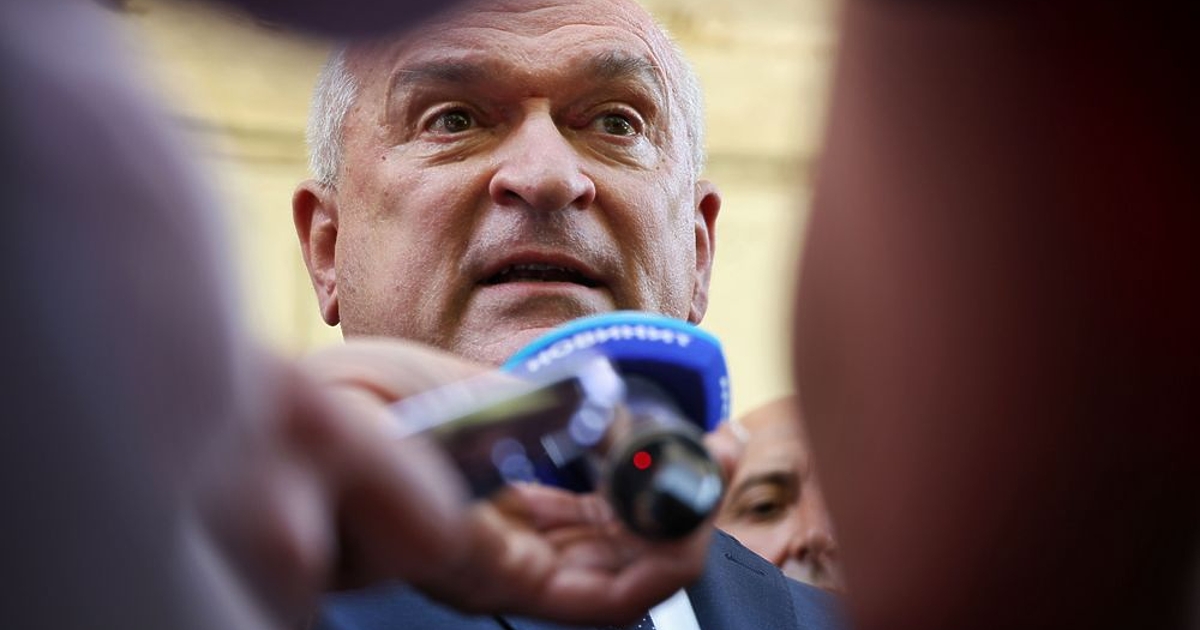 Макар и вяло в края на юли, политическите сблъсъци продължават