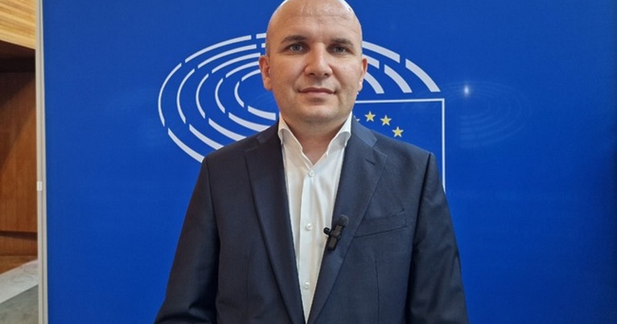 ДПС на Ахмед Доган подкрепя спирането на съдебната реформа. Това