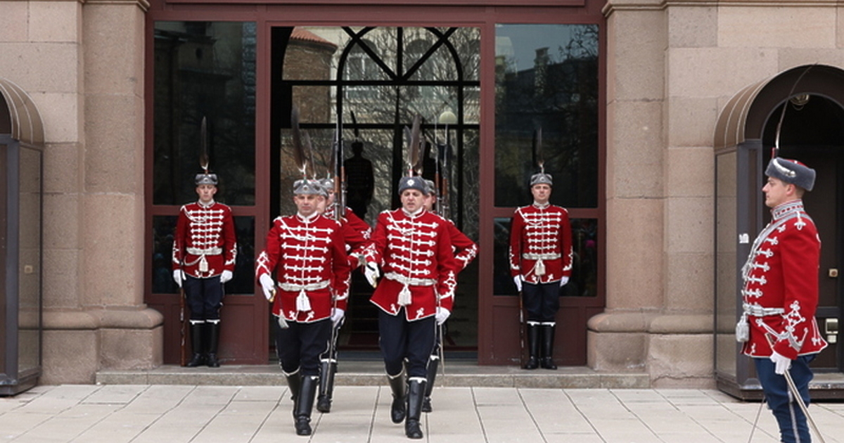 Президентът Румен Радев ще връчи утре в 12:00 часа третия