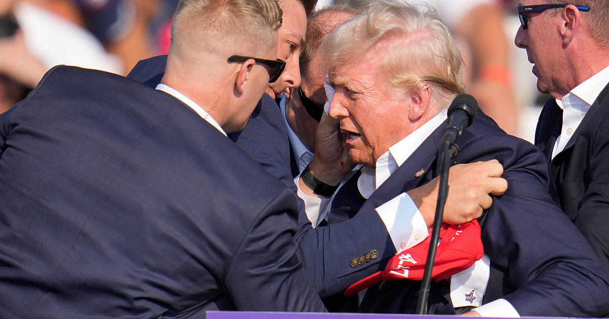 Предполагаемият стрелец на митинга на Доналд Тръмп вчера е действал