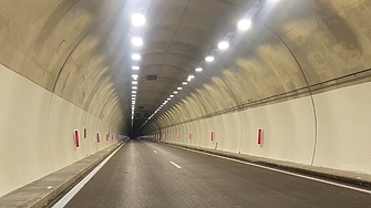 Шофьор е загинал при инцидент в тунел Правешки ханове съобщава