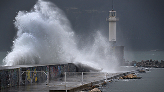 Жълт код за интензивни валежи и гръмотевична активност е обявен