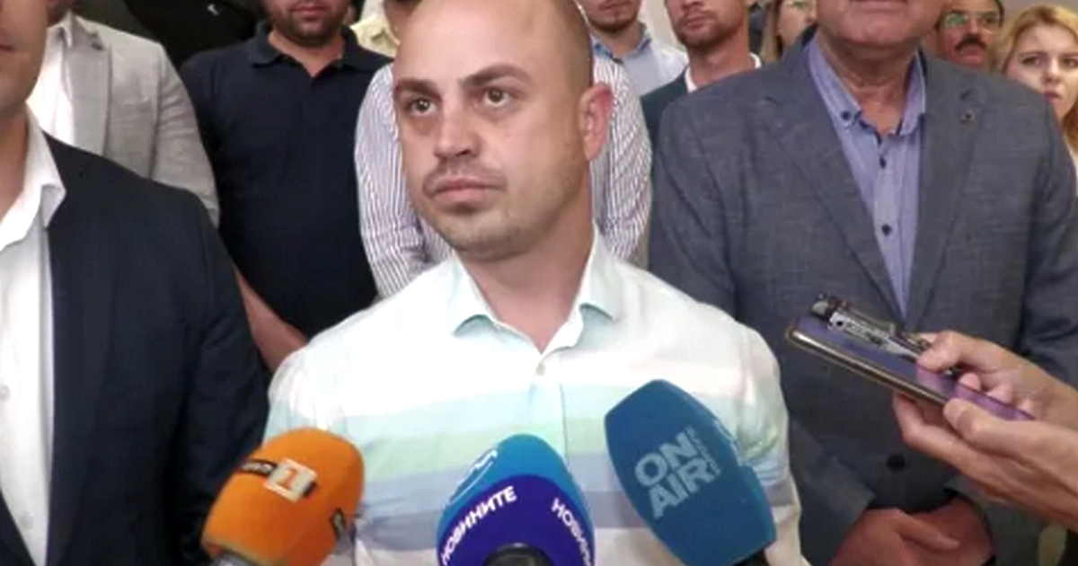 Представители на Младежкото ДПС се срещат с Ахмед Доган в