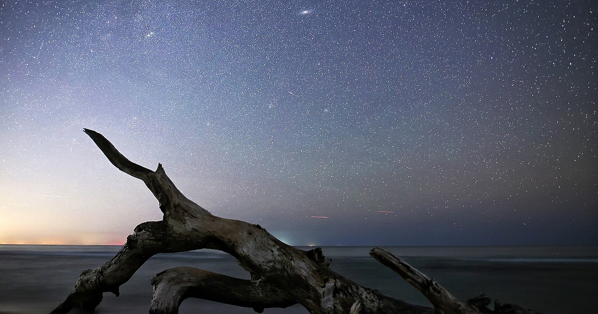 Ежегодният метеорен поток Персеиди е на максимума си преди зазоряване