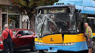 Два тролея са се ударили в центъра на София Новината