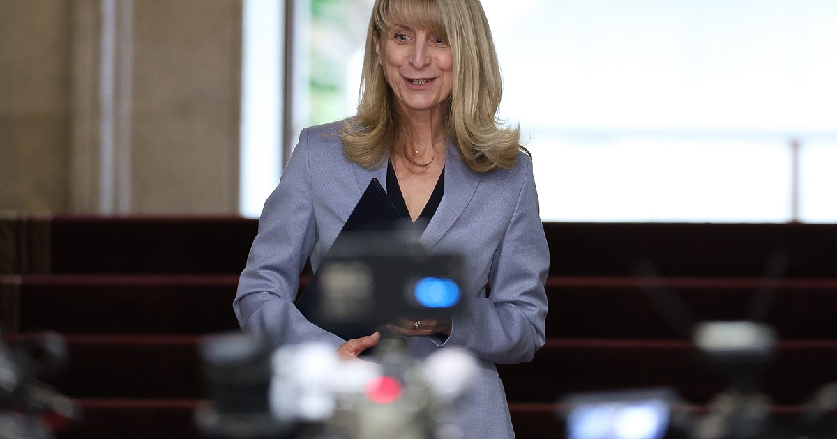 Седем дни остават до клетвата на новия служебен кабинет, а