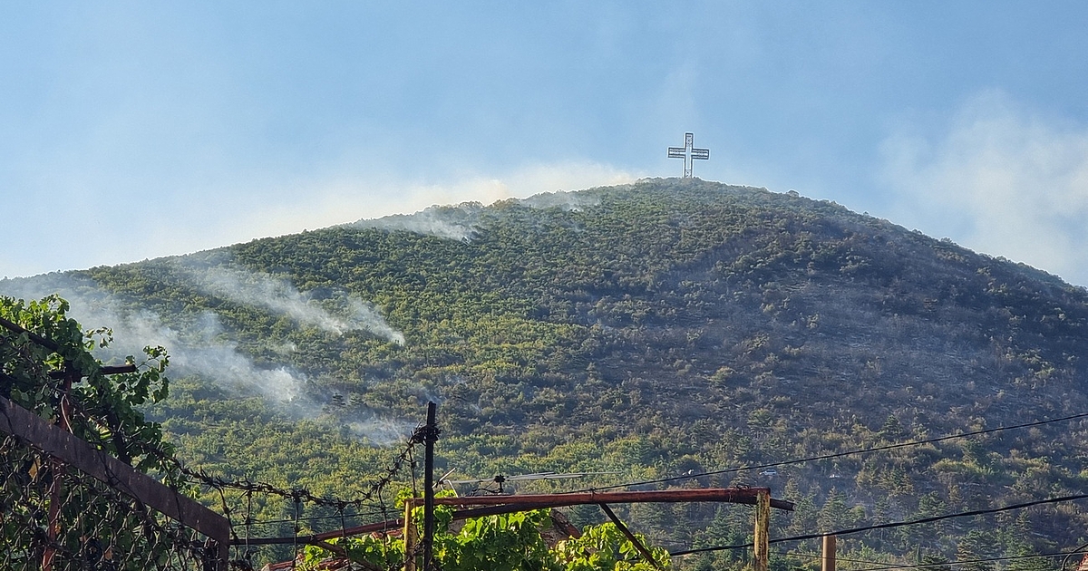 Пожар, предизвикан от горене на кабели за добиване на жиците