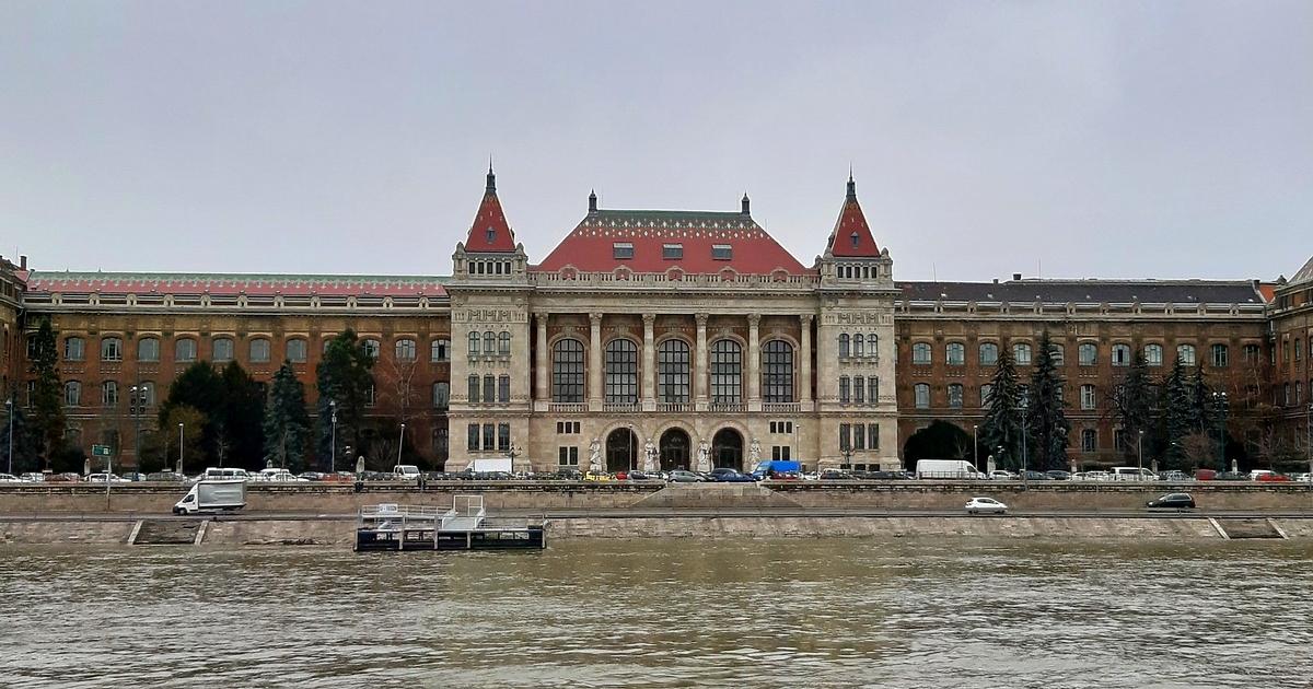 В първата седмица от годината в западните университети се раздават